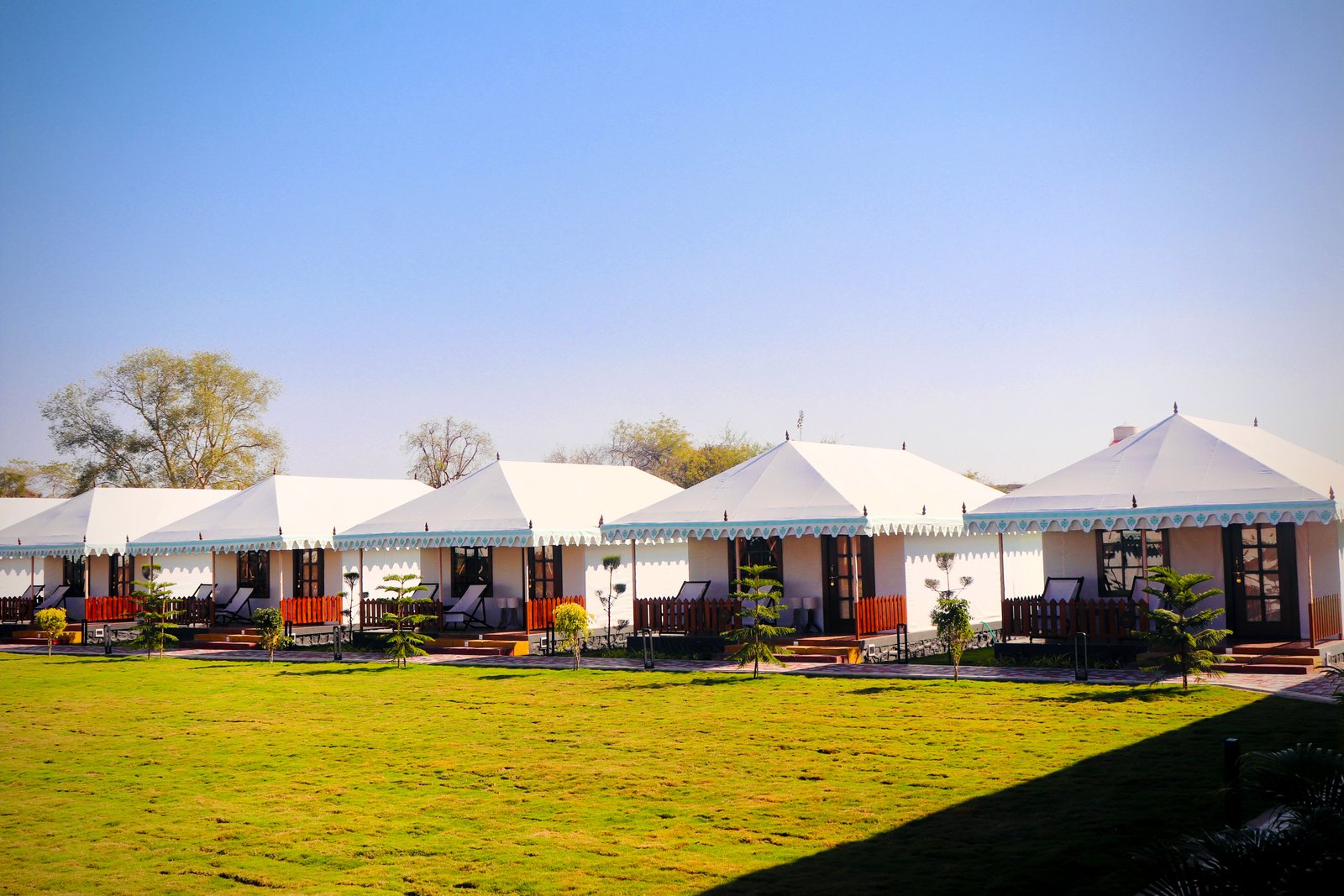 Mandap & Pool Setting